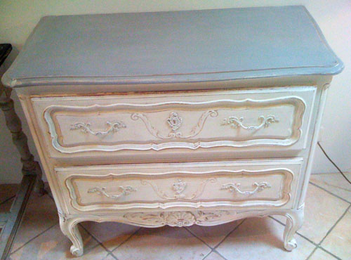 old French Provencal style chest of drawers
